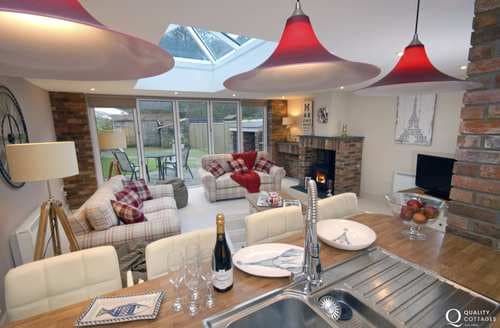 Little Haven holiday cottage - open plan kitchen/living room