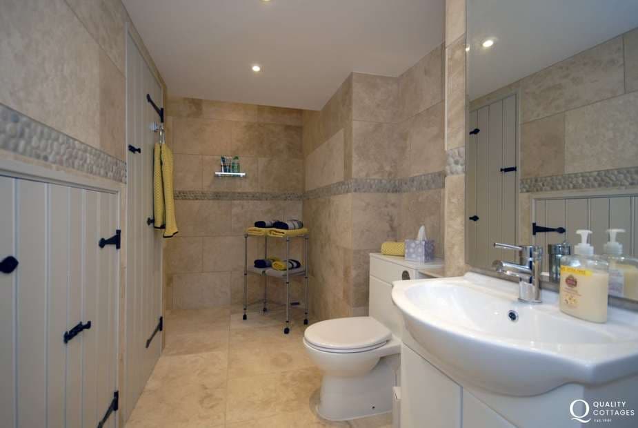 Little Haven cottage - spacious luxury wet room
