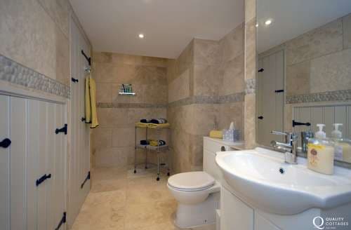 Little Haven cottage - spacious luxury wet room