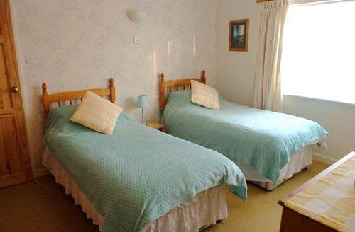 Sandpiper Holiday Cottage Paignton - Twin Bedroom 