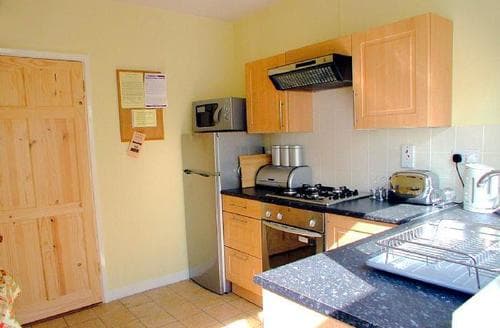 Sandpiper Holiday Cottage Paignton - Modern Kitche