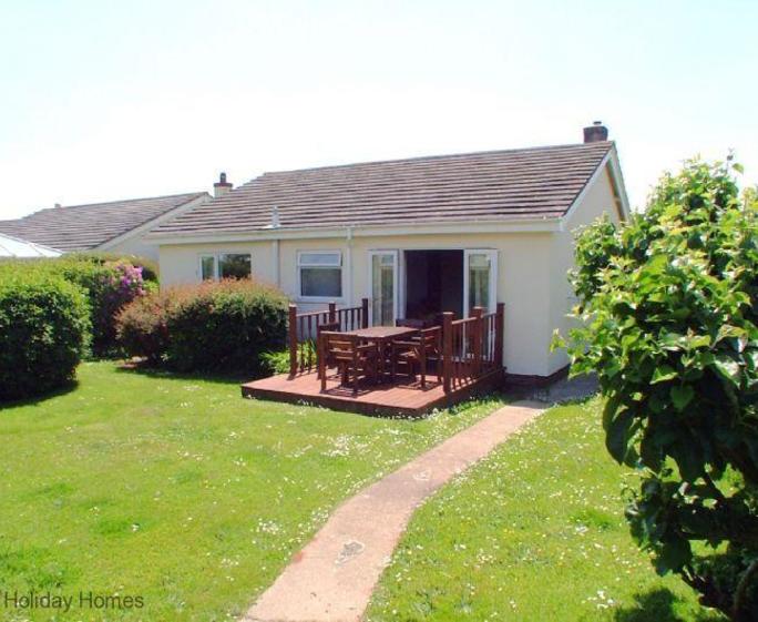 Sandpiper Holiday Cottage Paignton - Garden & Deck