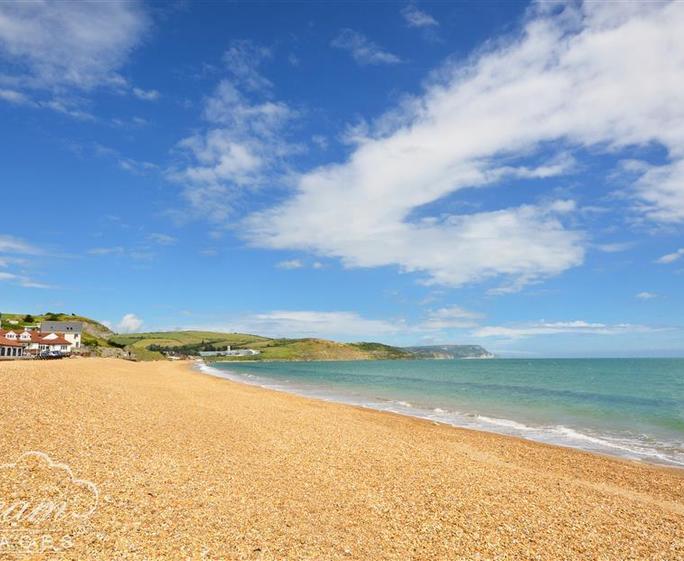 Bowleaze Cove