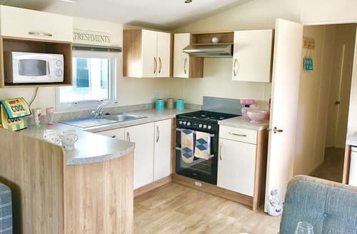 Superior Caravan 6 Pet | Barmouth Bay Holiday Park, Tal-Y-Bont, Gwynedd