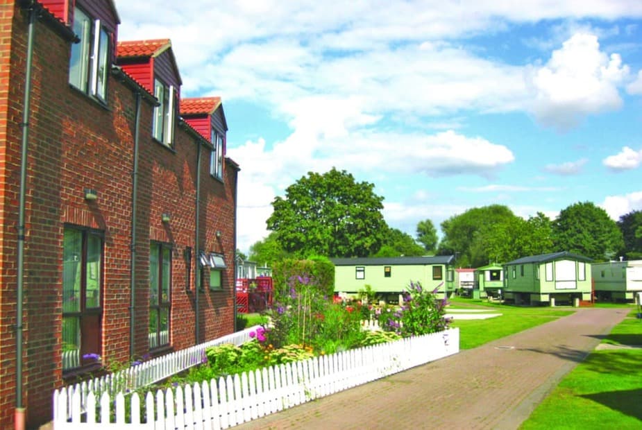 Weir Side Apartment