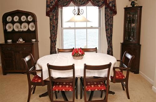 Droskyn castle 9 dining