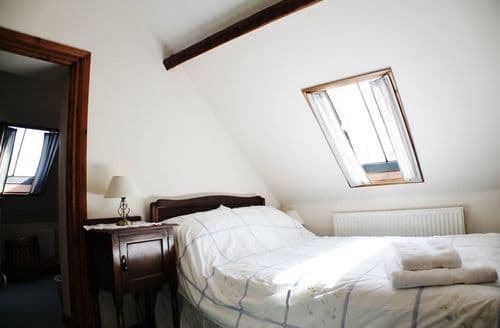 Sleep well in the relaxing double bedroom