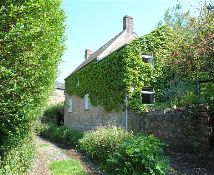 4 Shortmoor, Beaminster, Dorset Last Minute Cottages
