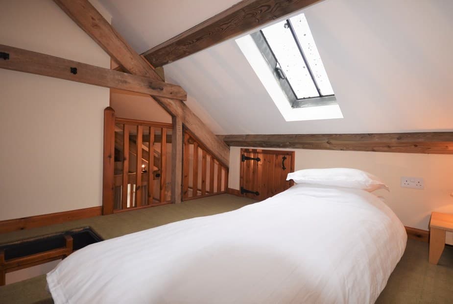 1 single bedroom mezzanine accessed by a fixed ladder