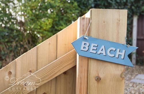 Dream Cottages - Sandsfoot House 1217 -1009