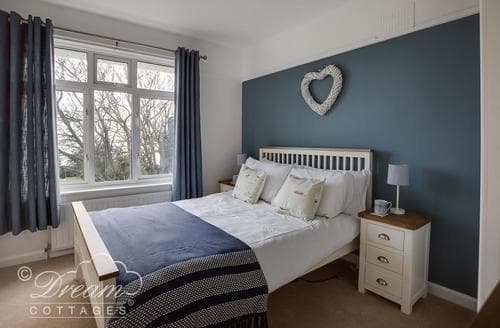 Dream Cottages - Sandsfoot House 1217 -1024