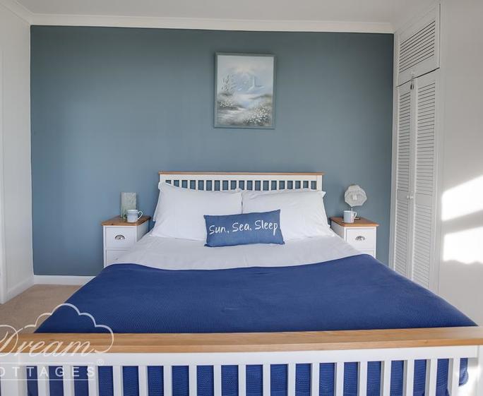 Dream Cottages - Sandsfoot House 1217 -1020