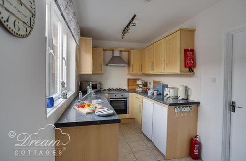 Dream Cottages - Sandsfoot House 1217 -1013
