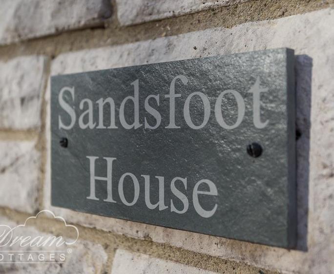 Dream Cottages - Sandsfoot House 1217 -1001