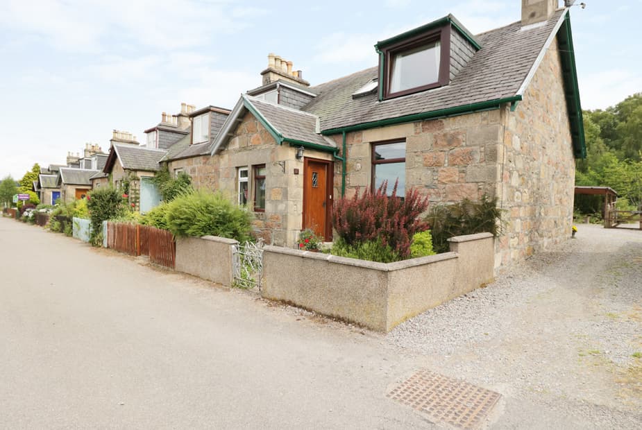 Distillery Cottage, Carron, Moray, Aberdeenshire & The Coastal Trail