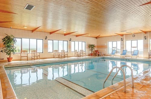 Indoor pool | Meadow House Holiday Park, Summerhill, Amroth