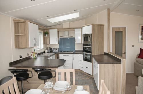 Red Robin Lodge | Longmead Country Escapes, Cheddar, Nr Wells