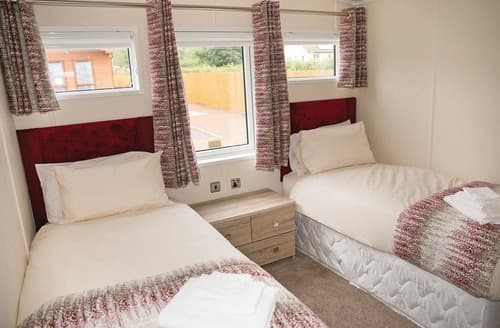 Red Robin Lodge | Longmead Country Escapes, Cheddar, Nr Wells