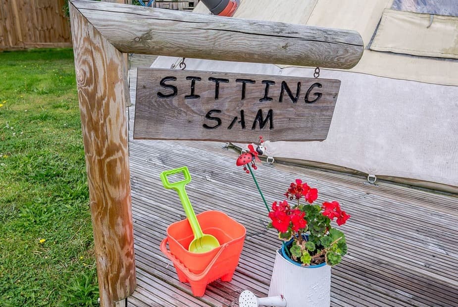 Sitting Sam | Swallow Park, Belton, Great Yarmouth, Norfolk