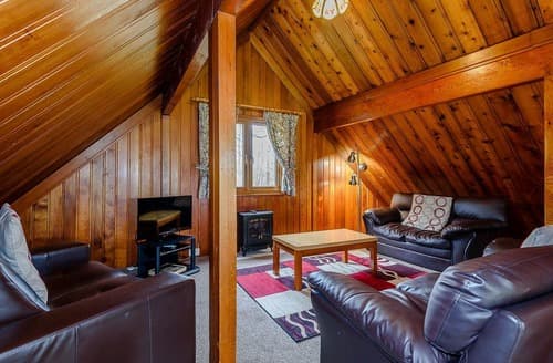 Mountain Lodge | Penllwyn Lodges, Garthmyl, Montgomery