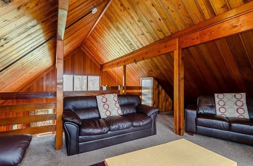 Mountain Lodge | Penllwyn Lodges, Garthmyl, Montgomery