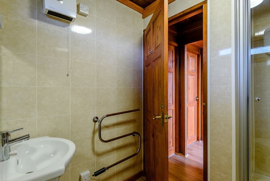 Mountain Lodge | Penllwyn Lodges, Garthmyl, Montgomery
