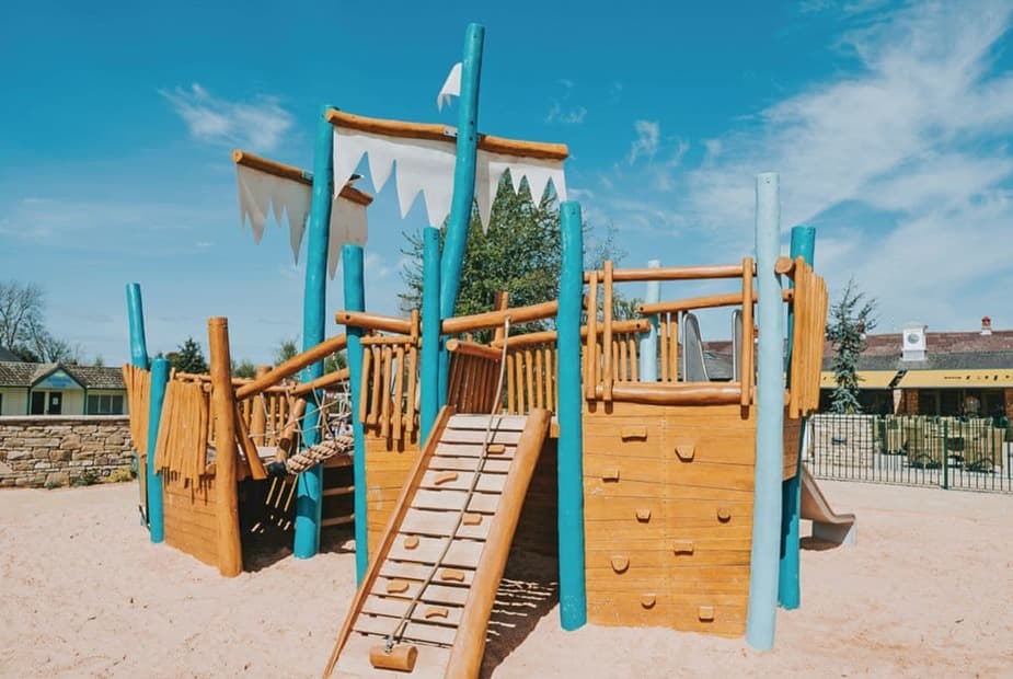 Children&rsquo;s play area<br />