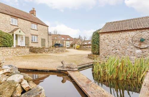 Cottage setting