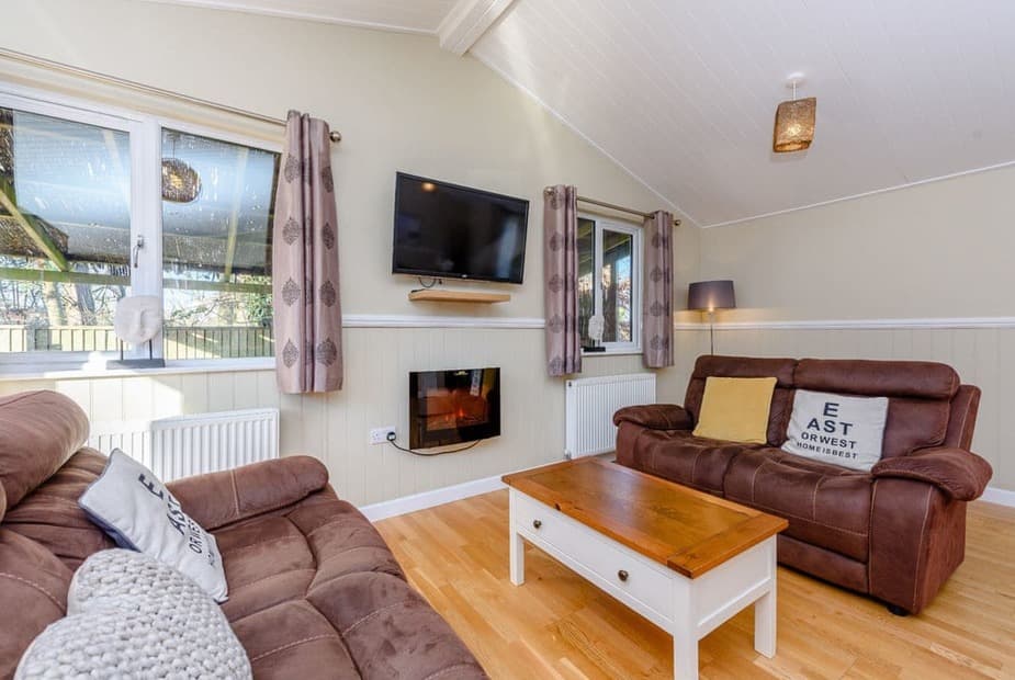 Typical Selby Lodge Plus | Selby Lodge Plus - Golden Cross Lodges, Chiddingly, Nr Eastbourne