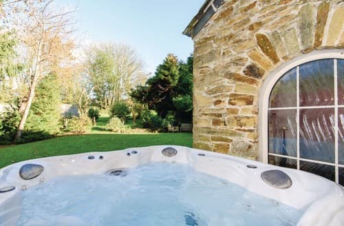Queen Park Cottage