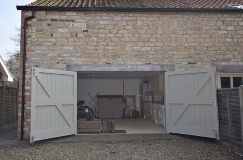 Large barn with storage and utility