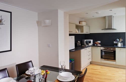 Open-plan kitchen/diner