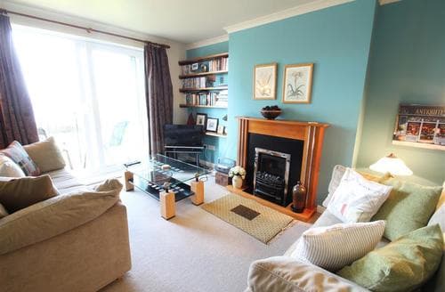 144-lounge-1