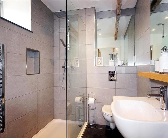 Ensuite shower room