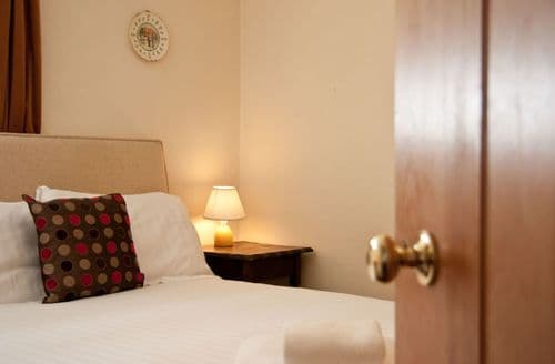 Last Minute Cottages - The Cottages at The Kings Arms