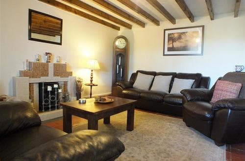 2108-4-sitting-room
