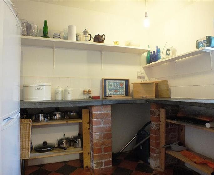 2108-6-pantry