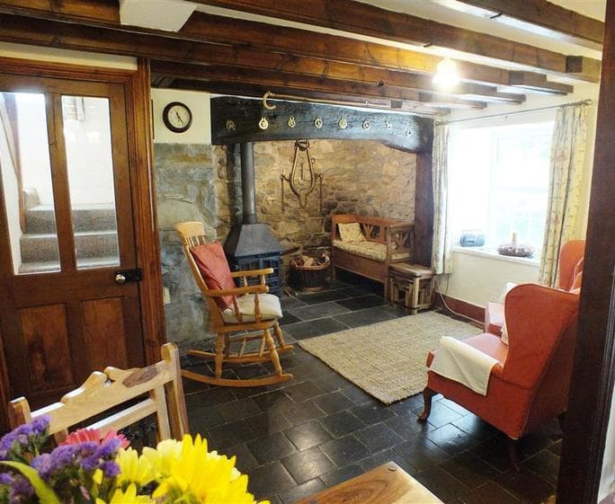 2108-2-dining-snug-room