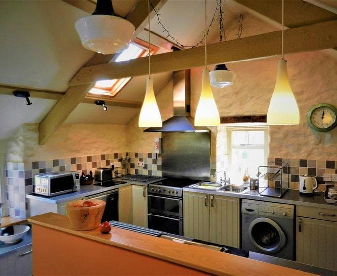 2238-3-kitchen at Beudy Bendigaid (3)