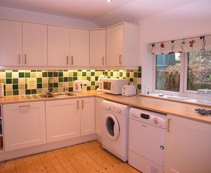 OLD CHAPEL KITCHEN BIG