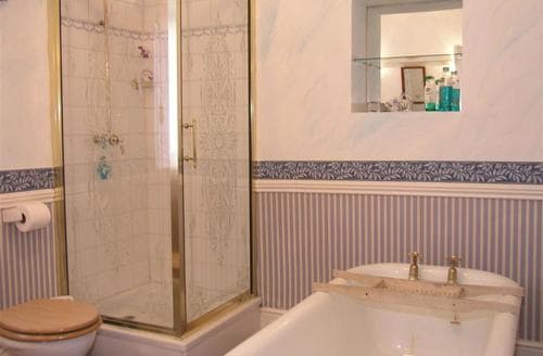 ROSEMARY BATHROOM BIG