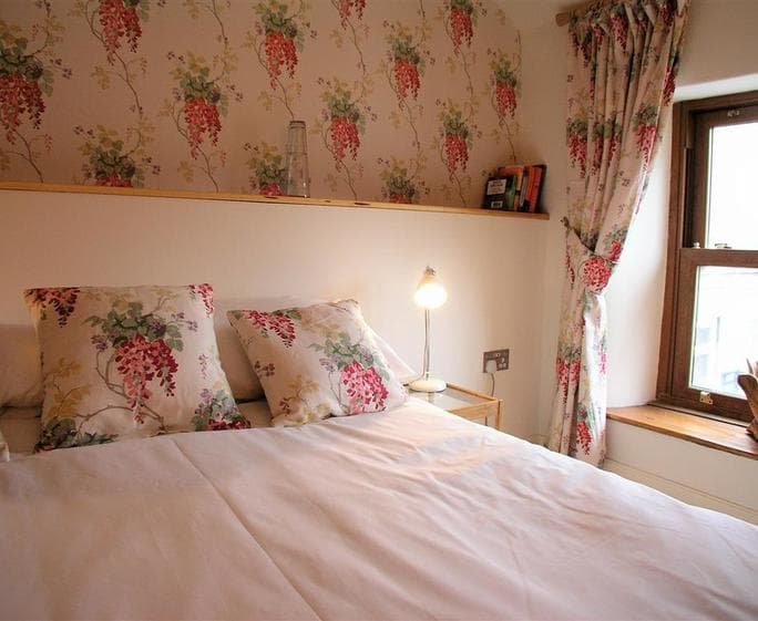 CHERRY TREE BEDROOM 5