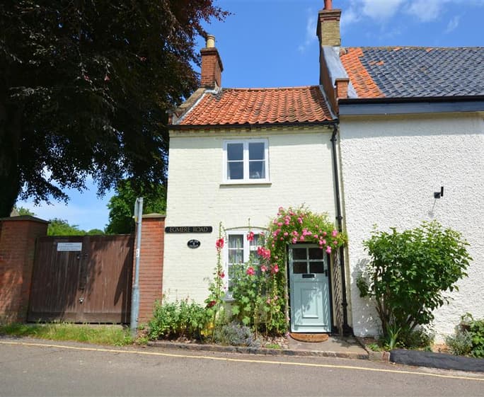 End Cottage, Walsingham(Little), Norfolk Last Minute Cottages
