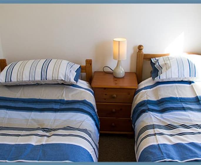 Merrydown Cottage twin bedroom
