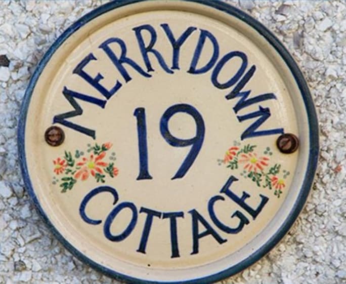 Merrydown sign