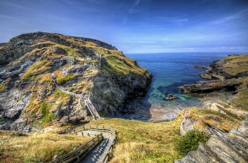Just a 15 minute drive to Tintagel Castle