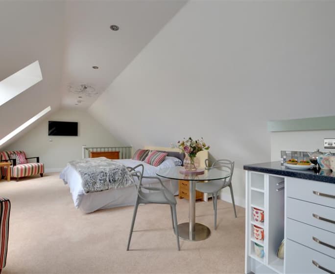 TS725 - Living area