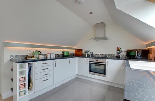 TS725 Kitchen area