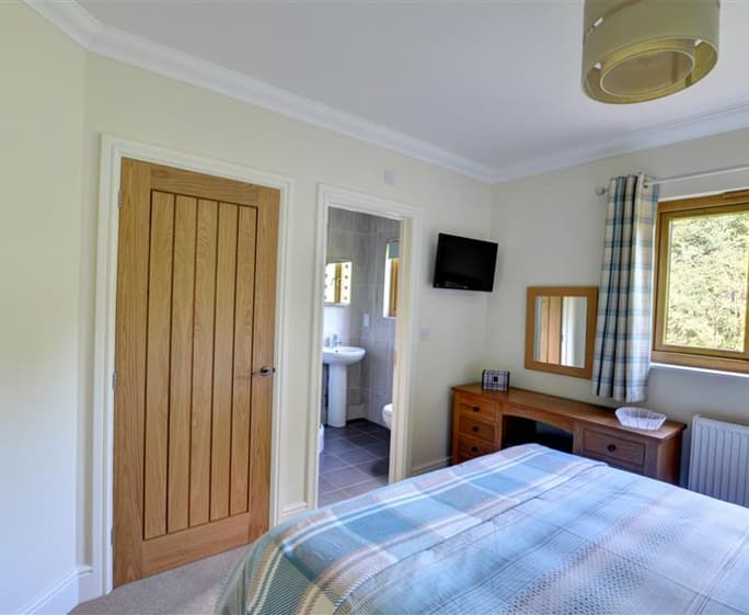 EK721 Bedroom 1 - view 2