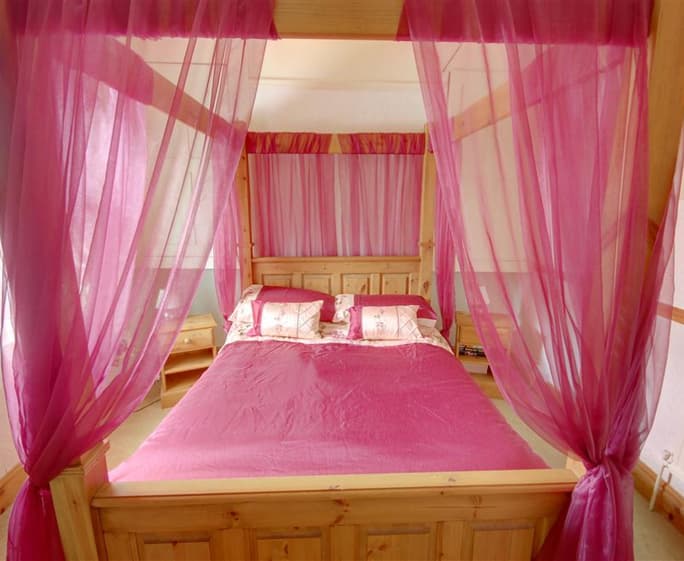 Bedroom 2 - View 2